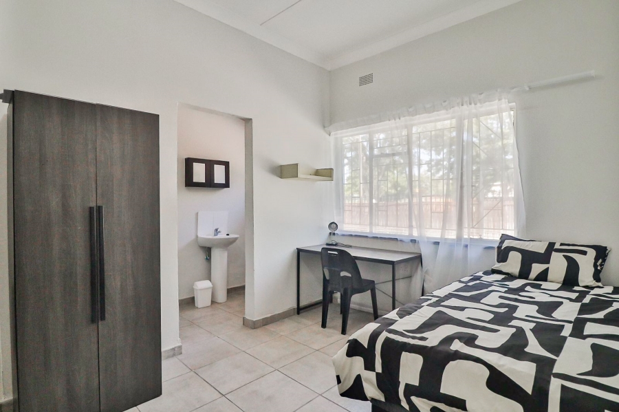 To Let 1 Bedroom Property for Rent in Die Bult North West